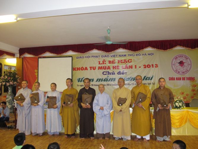 Hà Nội: Bế mạc khóa tu mùa hè tại chùa Nam Dư Thượng