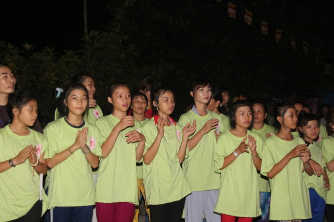 Đồng Tháp: Đêm thi thời trang và lửa trại hoành tráng của hội trại “Hiểu và Thương&quot;
