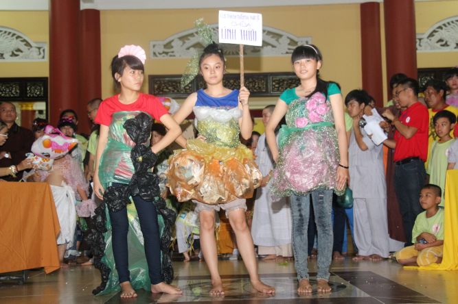 Đồng Tháp: Đêm thi thời trang và lửa trại hoành tráng của hội trại “Hiểu và Thương&quot;