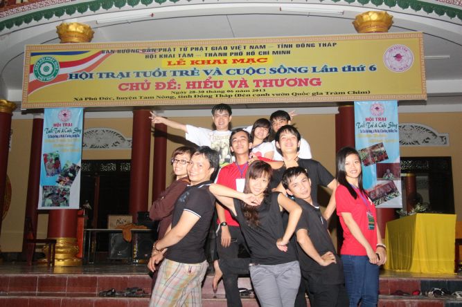Đồng Tháp: Đêm thi thời trang và lửa trại hoành tráng của hội trại “Hiểu và Thương&quot;