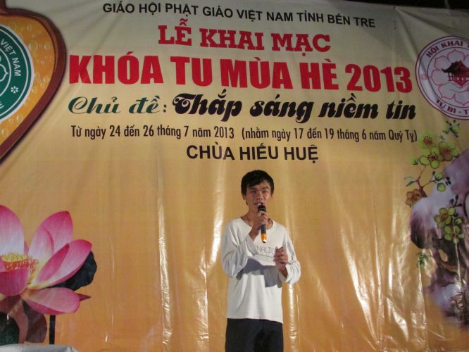 Bến Tre: Sôi động đêm thi thời trang, văn nghệ tại khóa tu “Thắp sáng niềm tin”