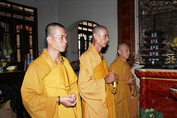 Long an: Lễ Mộc Dục Tại Chùa Khánh Ninh