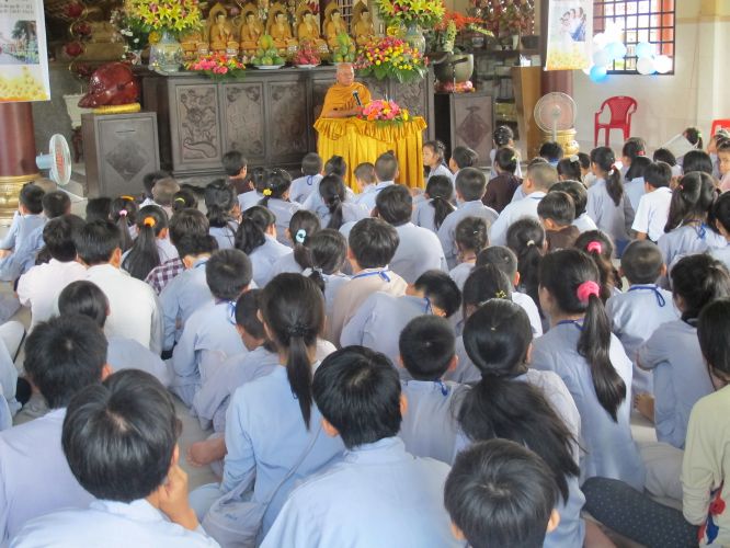 Tiền Giang: Pháp thoại “Cuộc đời đức Phật”  tại khóa tu “Vươn tới những ước mơ”