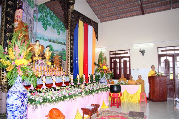 Long an: Lễ Mộc Dục Tại Chùa Khánh Ninh