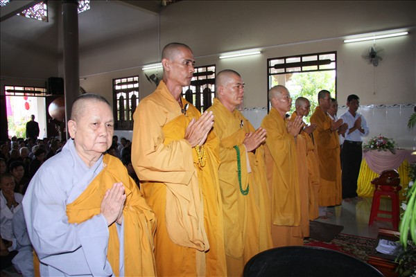 Long an: Lễ Mộc Dục Tại Chùa Khánh Ninh