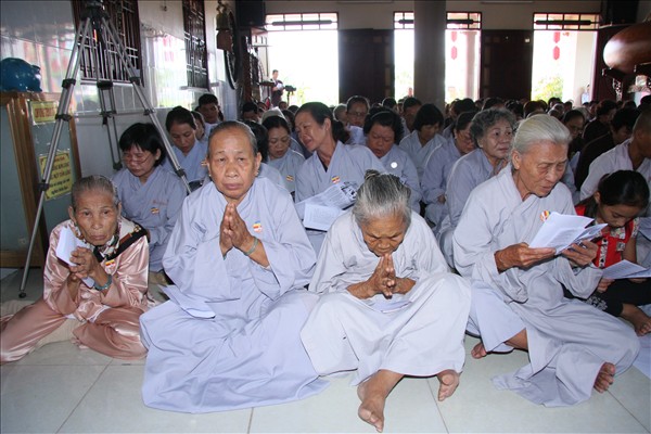 Long an: Lễ Mộc Dục Tại Chùa Khánh Ninh