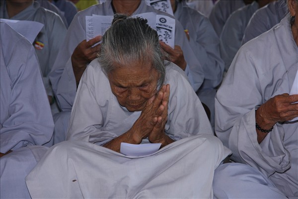 Long an: Lễ Mộc Dục Tại Chùa Khánh Ninh