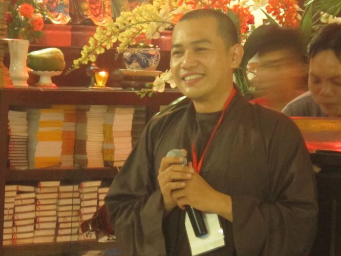 Tiền Giang: Đêm biểu diễn thời trang và văn nghệ tại khóa tu “Vươn tới những ước mơ”