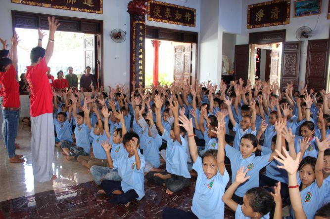 Khánh Hòa: ĐĐ. Thích Lệ Minh và pháp thoại “Tình thương” tại khóa tu “Ơn nghĩa sinh thành”