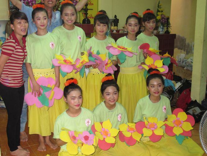 Bến Tre: Sôi động đêm thi thời trang, văn nghệ tại khóa tu “Thắp sáng niềm tin”