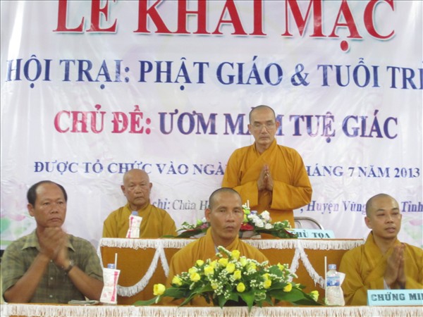 Chùm ảnh: Trại hè “Ươm Mầm Tuệ Giác” lần 3 tại chùa Hội An