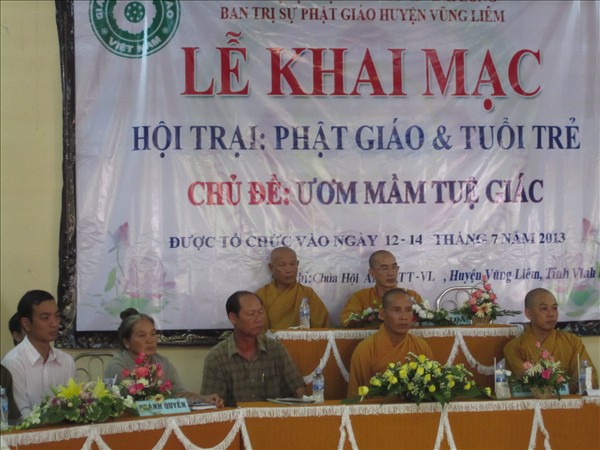 Chùm ảnh: Trại hè “Ươm Mầm Tuệ Giác” lần 3 tại chùa Hội An