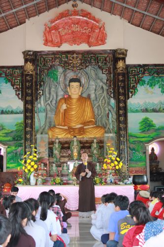 Long An: Bài học đầu tiên khi người Phật tử đến chùa tại khóa tu “Sống và Khát Vọng”