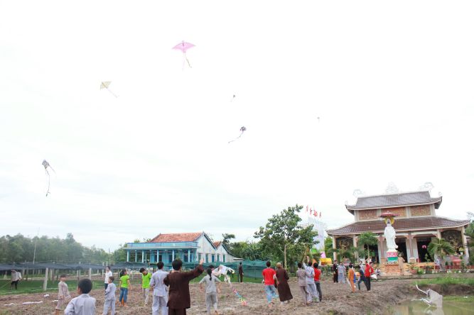Long An: Cánh diều tuổi thơ tại khóa tu “Sống và Khát vọng”