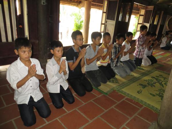 Nghệ An: Lễ Cầu Nguyện Tiếp Sức Mùa Thi Tại Chùa Chí Linh