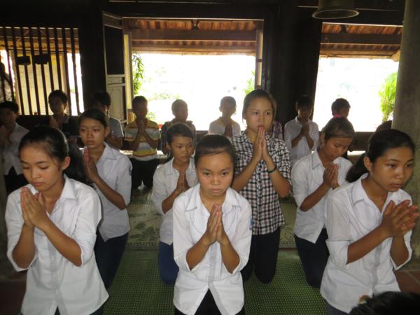 Nghệ An: Lễ Cầu Nguyện Tiếp Sức Mùa Thi Tại Chùa Chí Linh