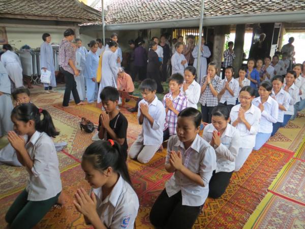 Nghệ An: Lễ Cầu Nguyện Tiếp Sức Mùa Thi Tại Chùa Chí Linh