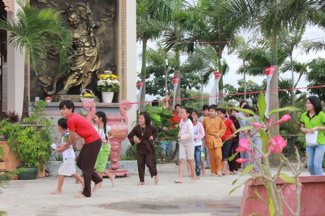 Long An: Hành trình tìm kiếm yêu thương tại khóa tu “Sống và Khát Vọng”