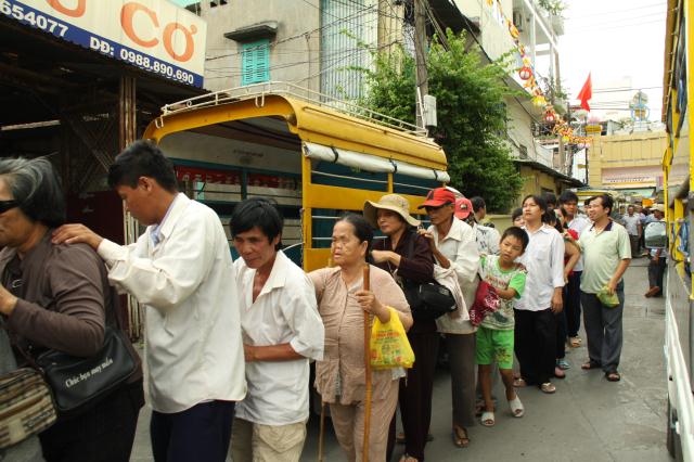 TP. HCM: Chùa Giác Sanh tổ chức khóa tu và phát quà cho 550 người khiếm thị