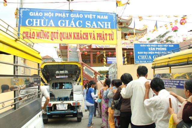 TP. HCM: Chùa Giác Sanh tổ chức khóa tu và phát quà cho 550 người khiếm thị
