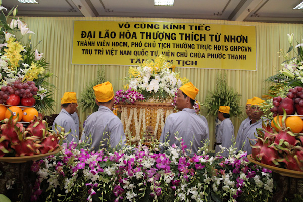 Chùm ảnh: Lễ di quan cố Đại lão HT. Thich Từ Nhơn
