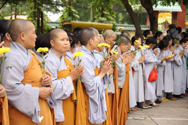 Chùm ảnh: Lễ di quan cố Đại lão HT. Thich Từ Nhơn