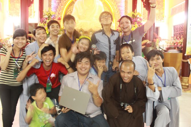 Tiền Giang: Đêm biểu diễn thời trang và văn nghệ tại khóa tu “Vươn tới những ước mơ”