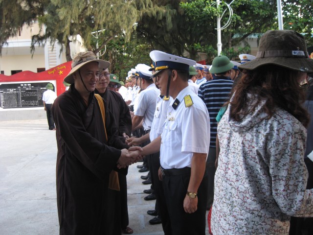 Ký sự: Trên con tàu HQ571 với hành trình đến Trường Sa