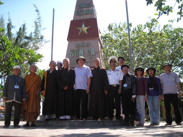 Ký sự: Trên con tàu HQ571 với hành trình đến Trường Sa