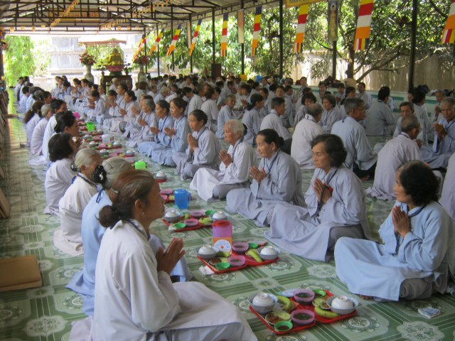 Khánh Hòa: 250 Phật tử tham dự khóa tu An lạc Một ngày