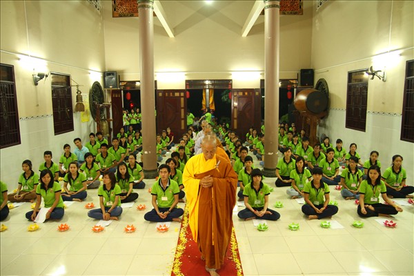 Ngày Thứ 1 Khóa Tu Mùa Đản Sinh, Chủ Đề : “ Phật Về”