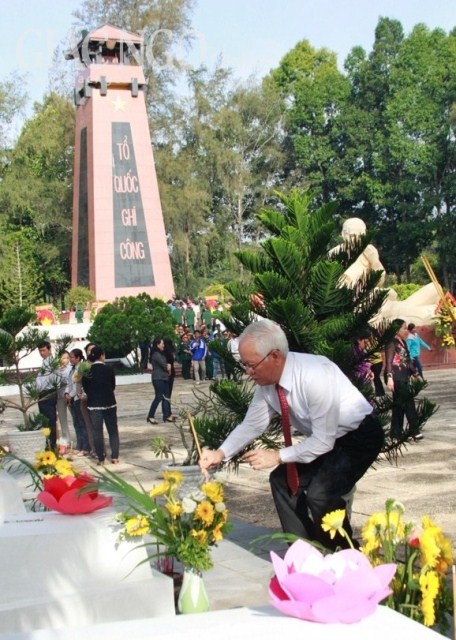 TP.HCM: Trọng thể Lễ tưởng niệm anh linh liệt sĩ tại Đền Bến Dược