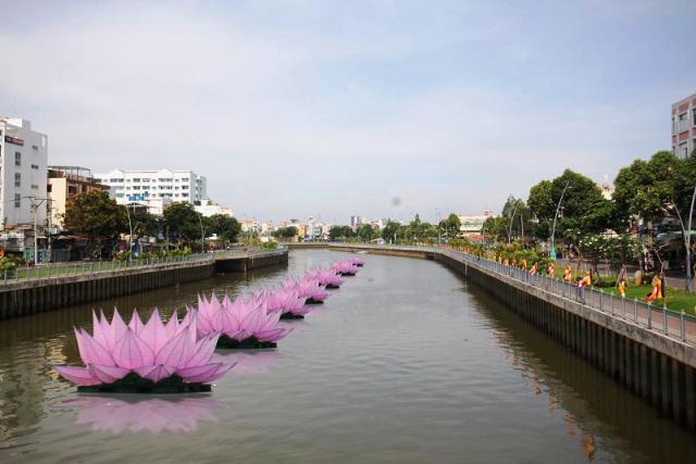 TP.HCM: BTSPG Q. Phú Nhuận họp bàn làm liên đăng mừng Phật Đản PL 2557