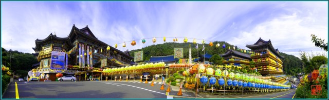 Hàn Quốc : Lễ Phật đản Ngôi chùa độc đáo Thành phố Busan