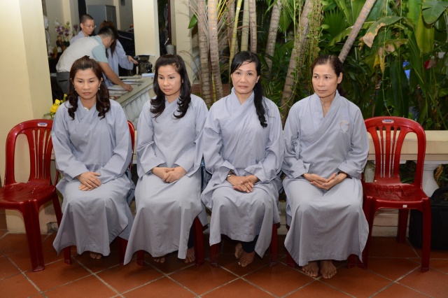 Quỹ Từ thiện ĐPNN- Trao tặng học bổng cho các Tăng Ni sinh