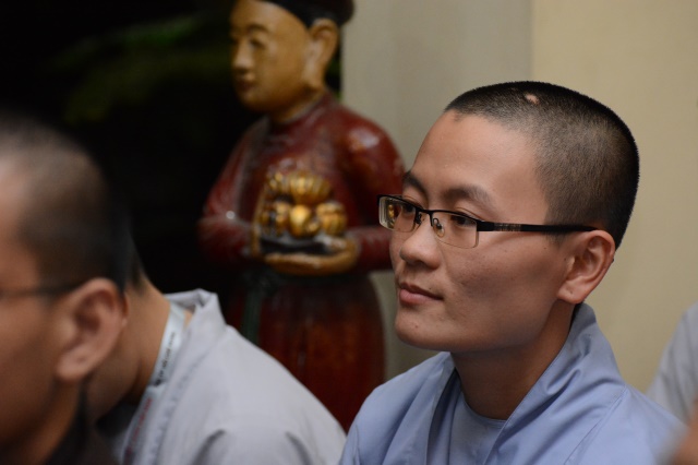 Quỹ Từ thiện ĐPNN- Trao tặng học bổng cho các Tăng Ni sinh