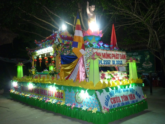 Long An: Lễ Phật đản tại chùa Tôn Vân