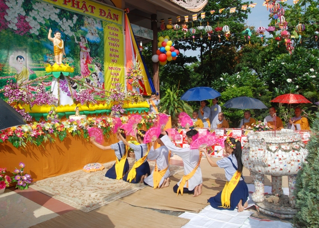 Long An: Lễ Phật đản tại chùa Tôn Vân