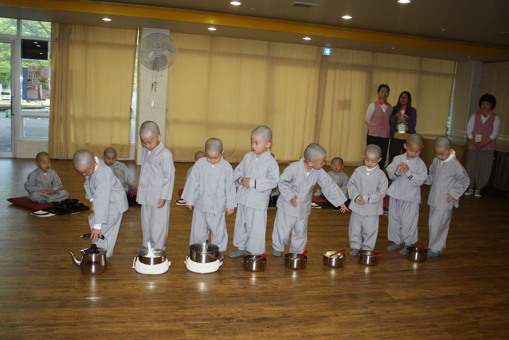 Hàn Quốc Mầm Bồ đề luôn xinh tươi chốn Thiền môn