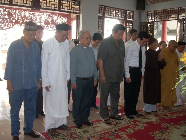 Các cơ quan nhà nước Trung ương, TP.HCM kính viếng Đại lão HT.Thích Từ Nhơn