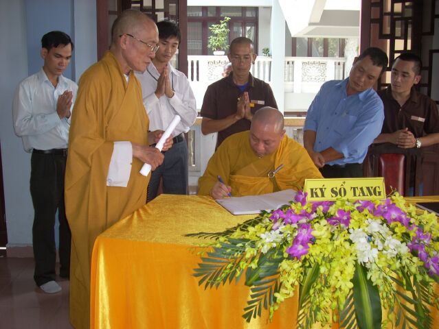 Các cơ quan nhà nước Trung ương, TP.HCM kính viếng Đại lão HT.Thích Từ Nhơn