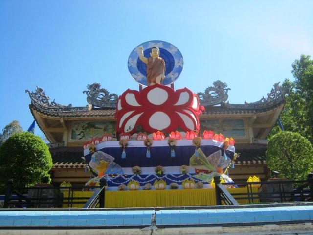 Khánh Hòa: Lễ Khai kinh, tắm Phật khởi đầu tuần lễ Phật đản