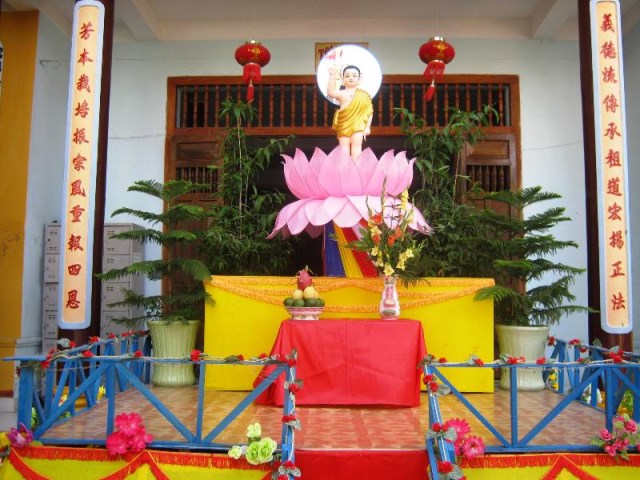 Khánh Hòa: Lễ Khai kinh, tắm Phật khởi đầu tuần lễ Phật đản