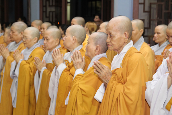 Chùm ảnh: Lễ cung nghinh nhục thân Đại lão HT. Thích Từ Nhơn nhập kim quan