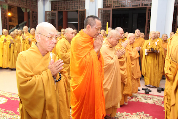 Chùm ảnh: Lễ cung nghinh nhục thân Đại lão HT. Thích Từ Nhơn nhập kim quan