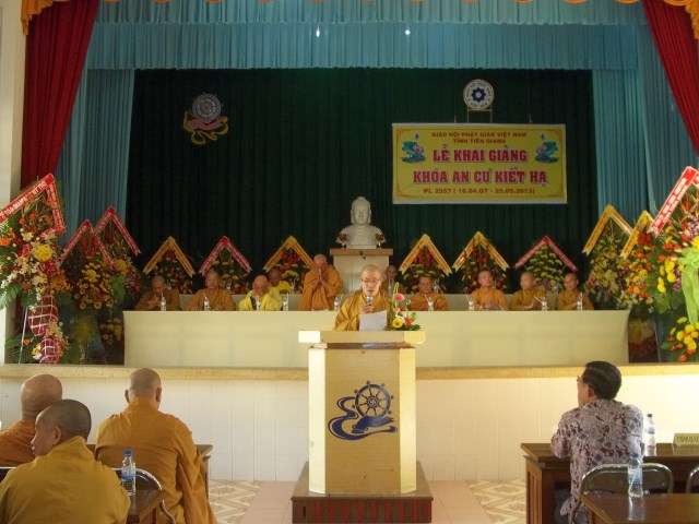 Tiền Giang: Khai mạc khóa An Cư Kiết Hạ PL. 2557 - DL. 2013