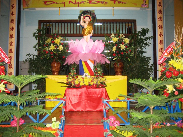 Nha Trang: Tổ đình Nghĩa Phương trang nghiêm Lễ tắm Phật