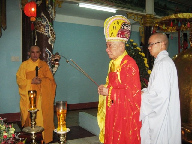 Nha Trang: Tổ đình Nghĩa Phương trang nghiêm Lễ tắm Phật