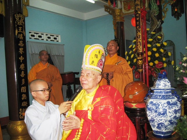 Nha Trang: Tổ đình Nghĩa Phương trang nghiêm Lễ tắm Phật