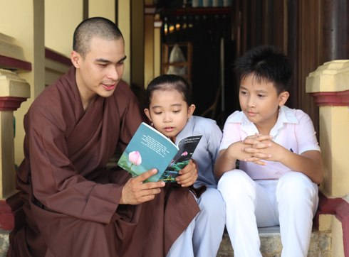 NSND Ngọc Giàu dẫn chuyện &#039;Ươm mầm từ bi&#039;